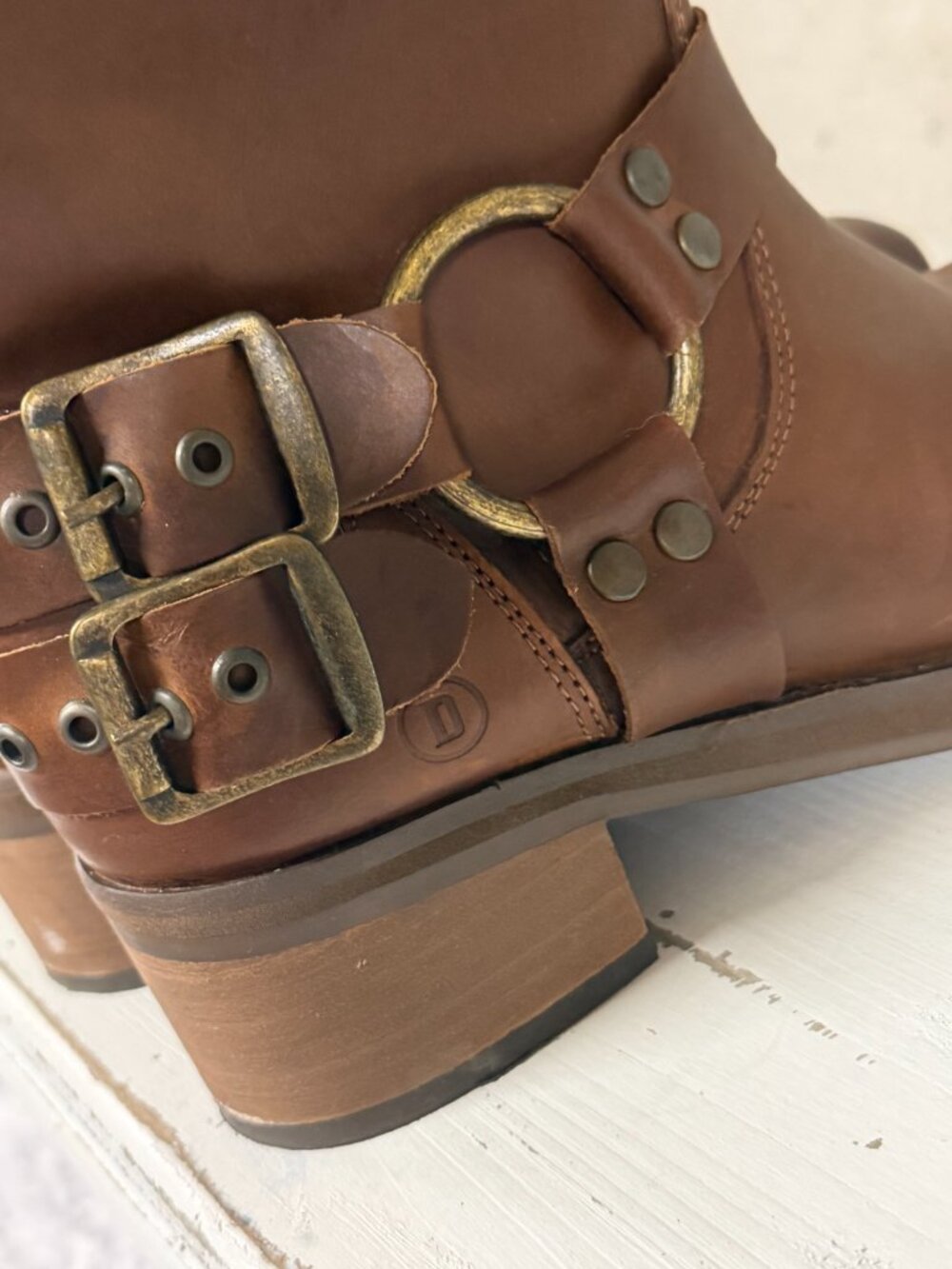 DINGO Harlee Harness Leather Round Toe Boots - Size 7 - Picture 5 of 8